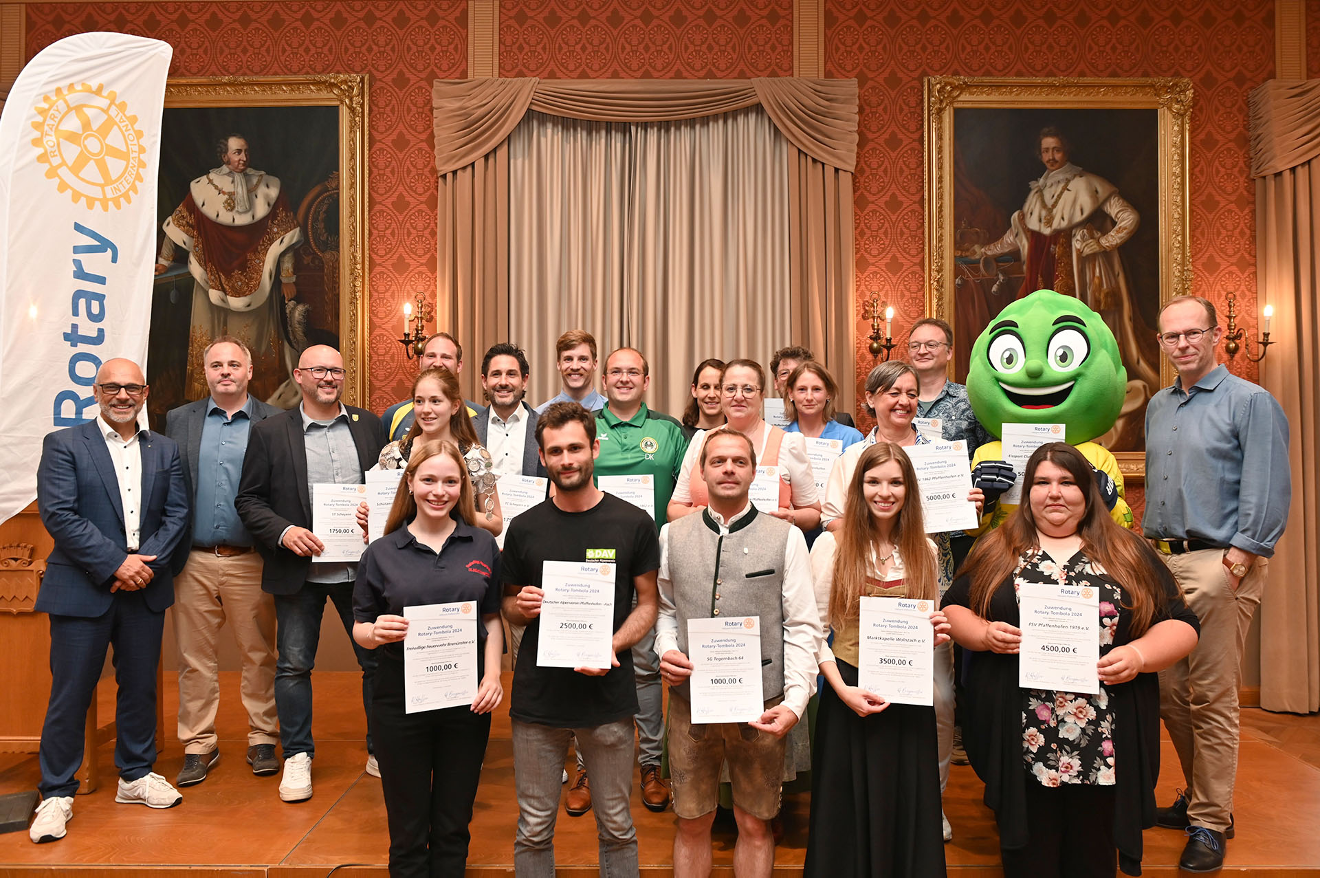 Rotary Pfaffenhofen Tombola Weihnachten 1. Preis Auto Rotary Pfaffenhofen Tombola Weihnachten 1. Preis Auto